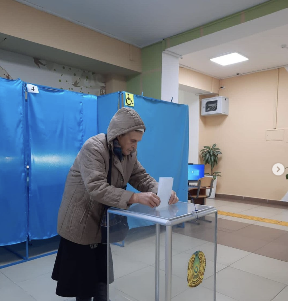 #367 сайлау учаскесінде дауыс беру әлі де жалғасуда.