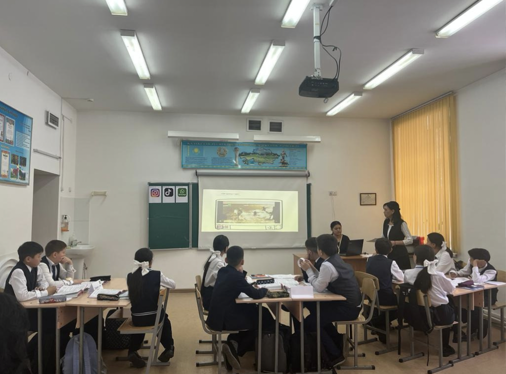 Мемлекет қайраткері Темірбек Қараұлы Жүргеновтың 125 жылдығына орай сынып сағаты өткізілді.