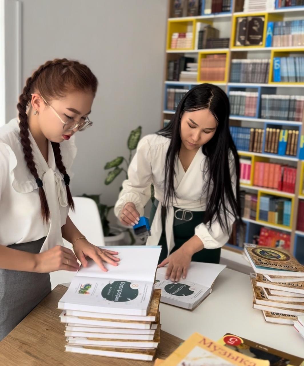 📚✨ Кітапхана қоры жаңа кітаптармен толықты!